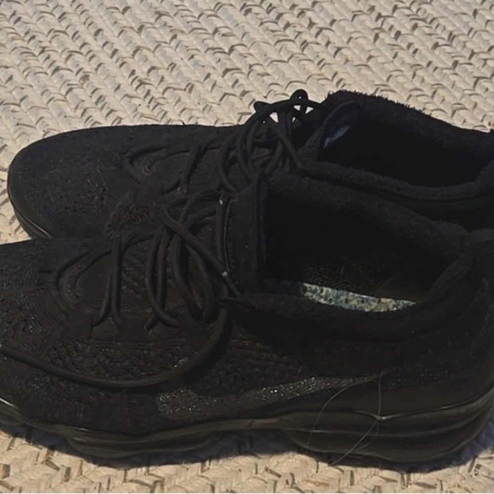 Nike Black and White Sneakers